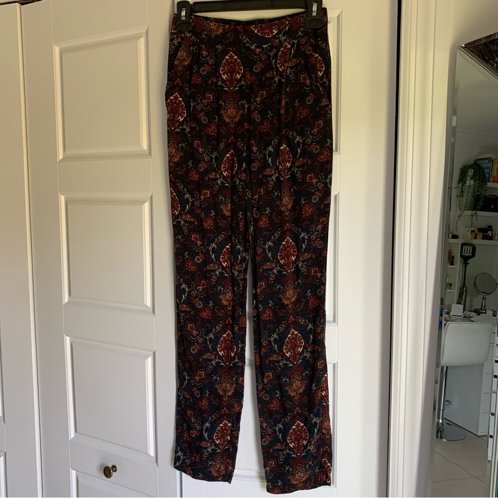 Printed elastic waist pants